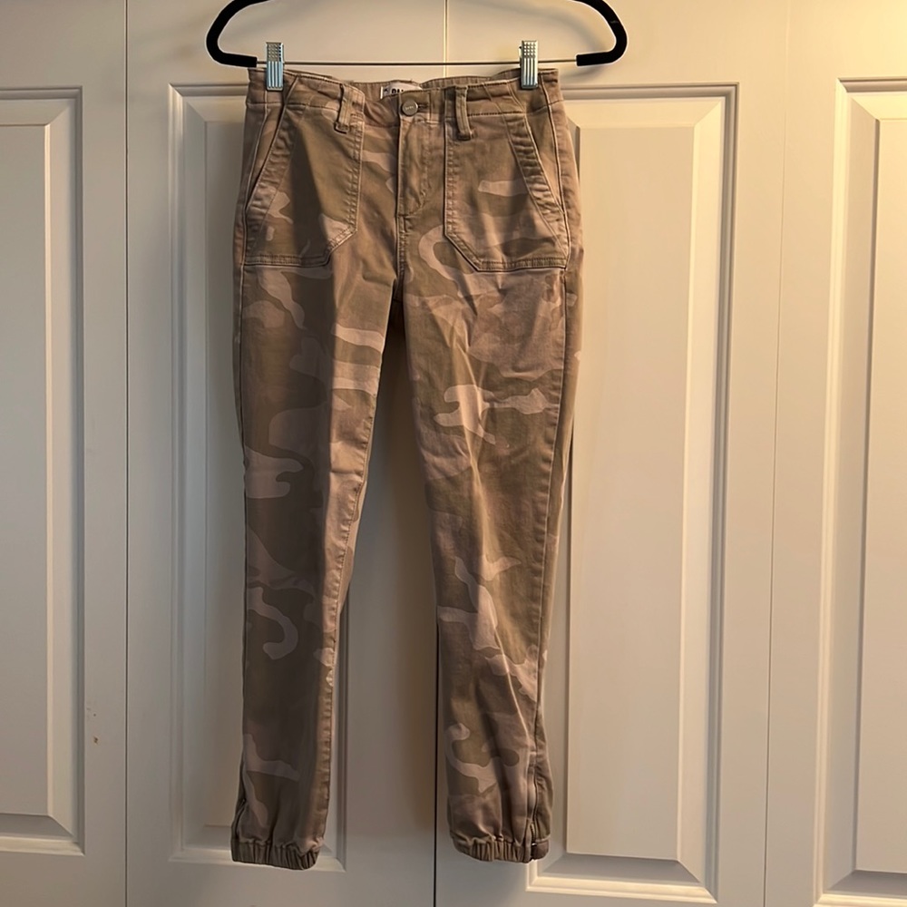Paige Mayslie jogger